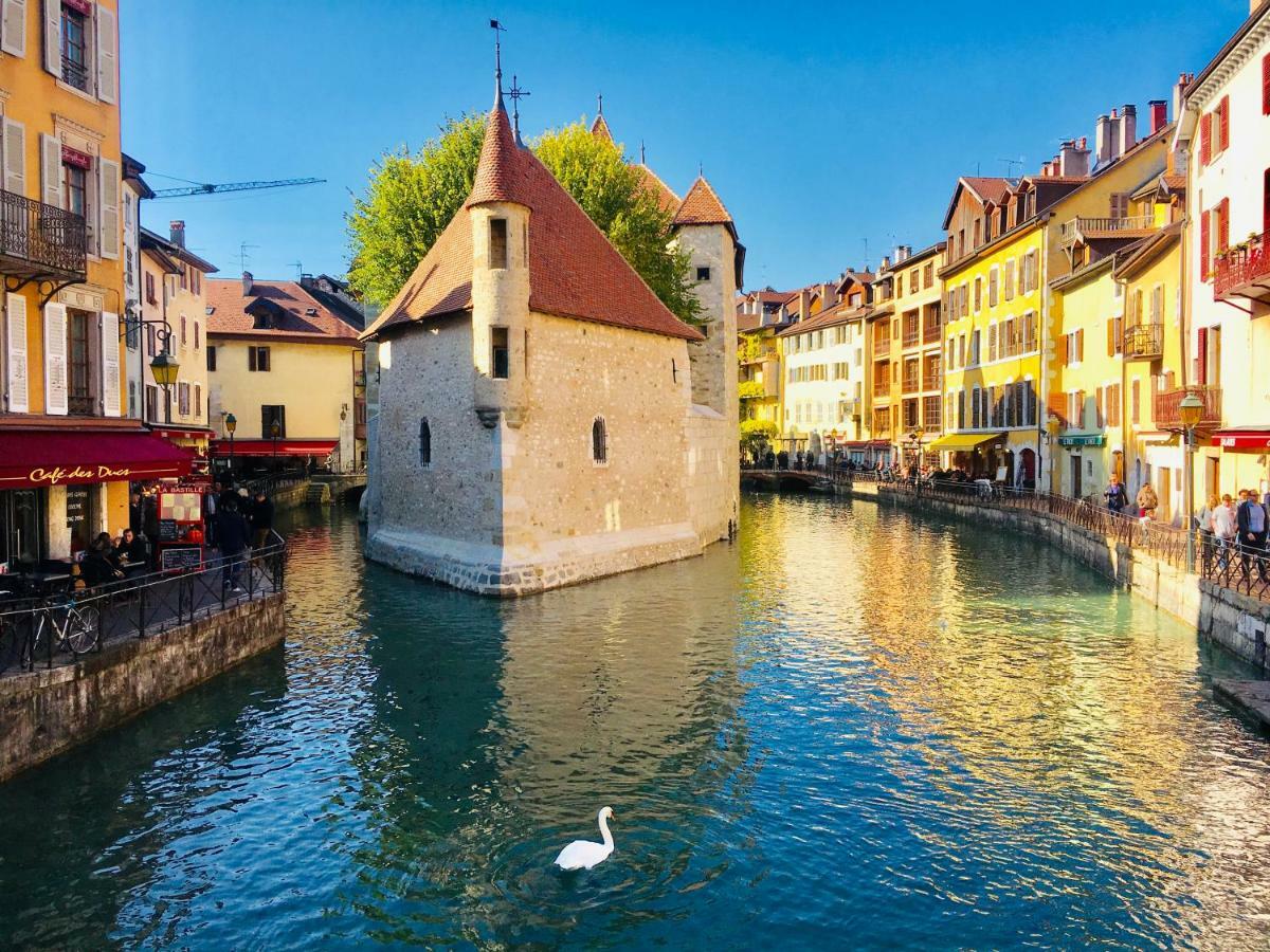 Le Boudoir Du Lac Annecy Exteriör bild
